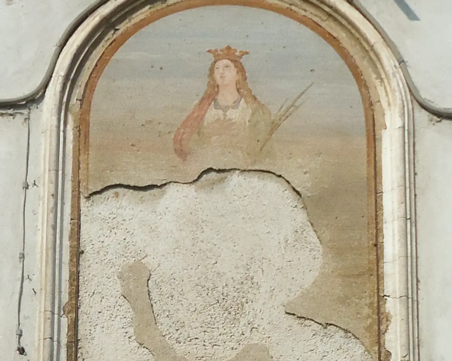 Piazza Vittorio Emanuele II - affresco Santa Eurosia