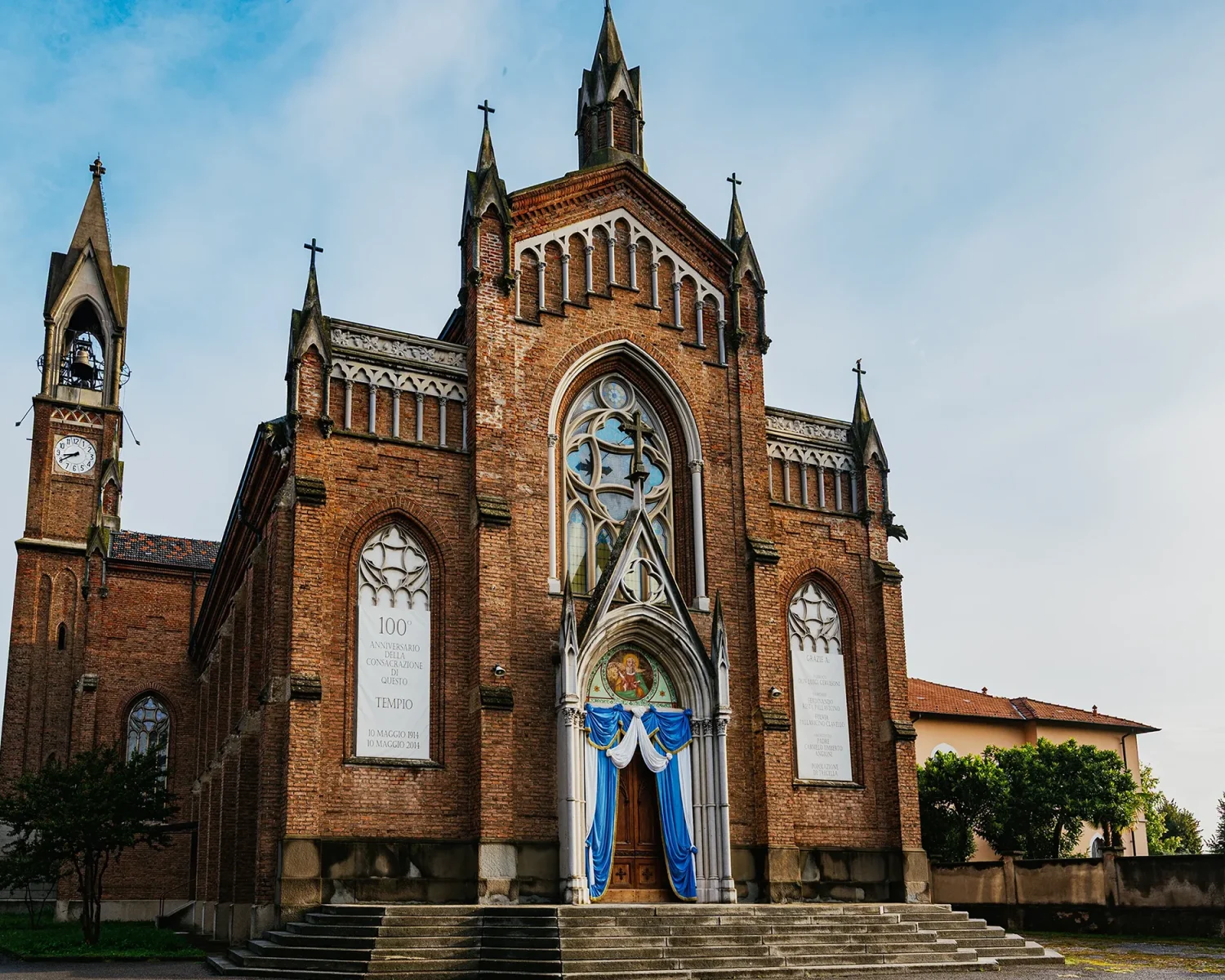 Chiesa di San Marco Evangelista - facciata parata a festa