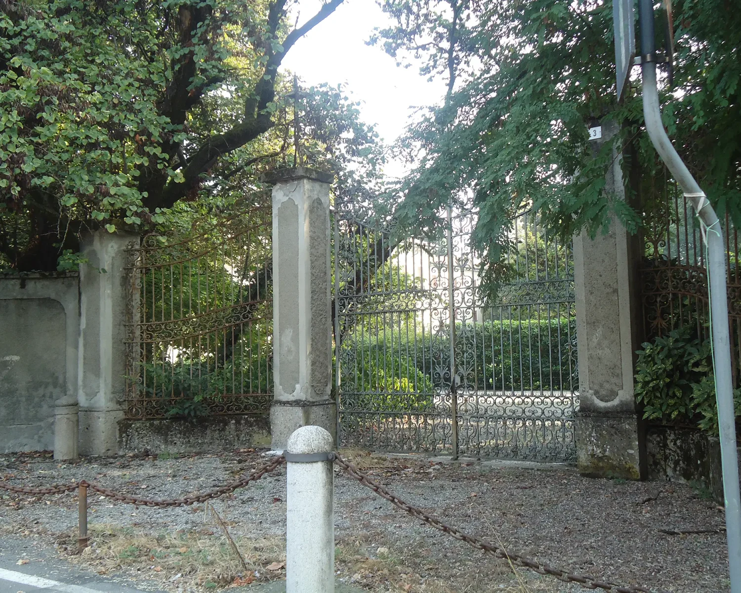 Villa Resta Pallavicino - ingresso ovest