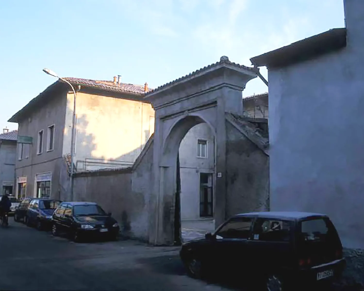 palazzo-suardi Vista da V. Manzoni lato ovest