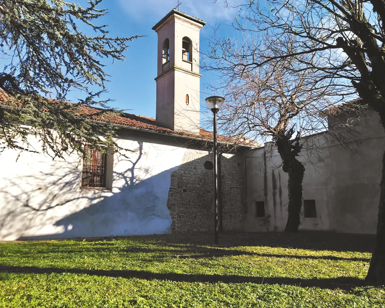 Chiesa di San Lazzaro - vista esterna laterale