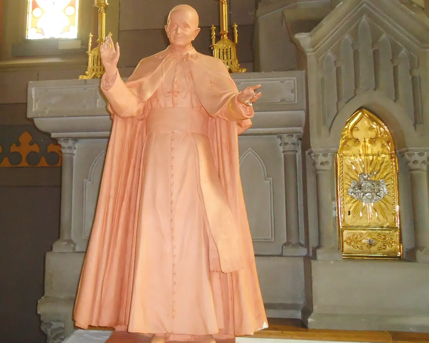 Chiesa di San Marco Evangelista - statua Papa Paolo VI